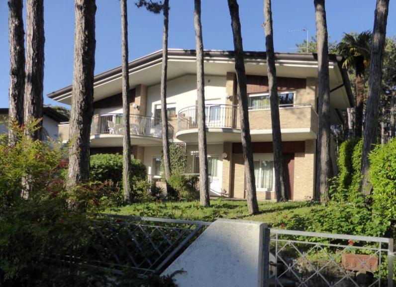 Villa Anny Lignano Sabbiadoro Exterior photo